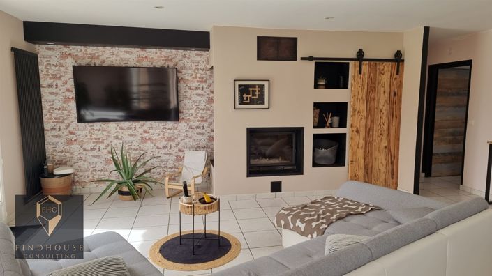 Image No.5-5 Bed House for sale