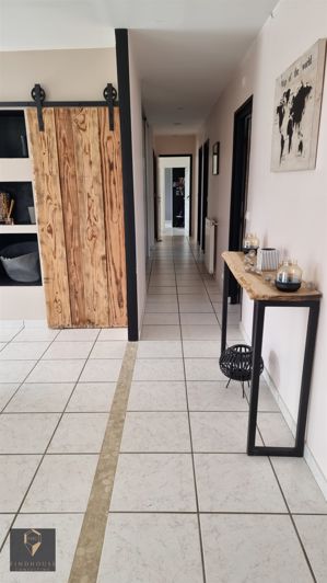 Image No.7-5 Bed House for sale