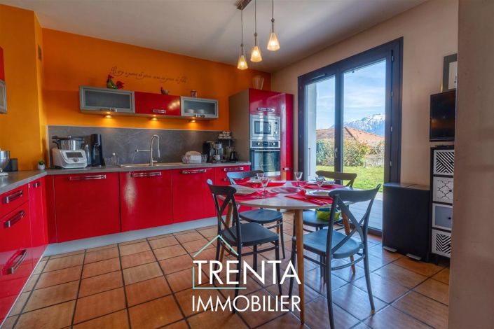 Image No.11-5 Bed House for sale