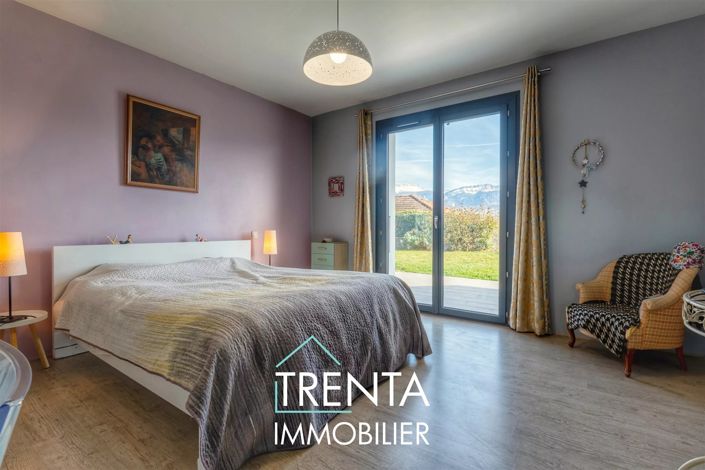 Image No.16-5 Bed House for sale