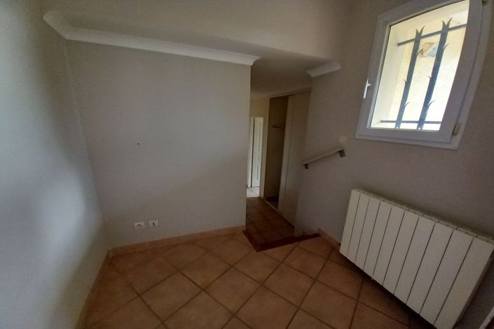 Image No.9-4 Bed House for sale