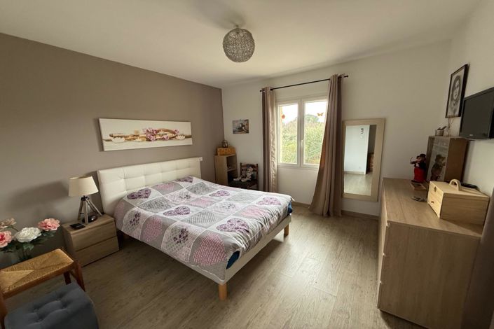 Image No.5-3 Bed House for sale