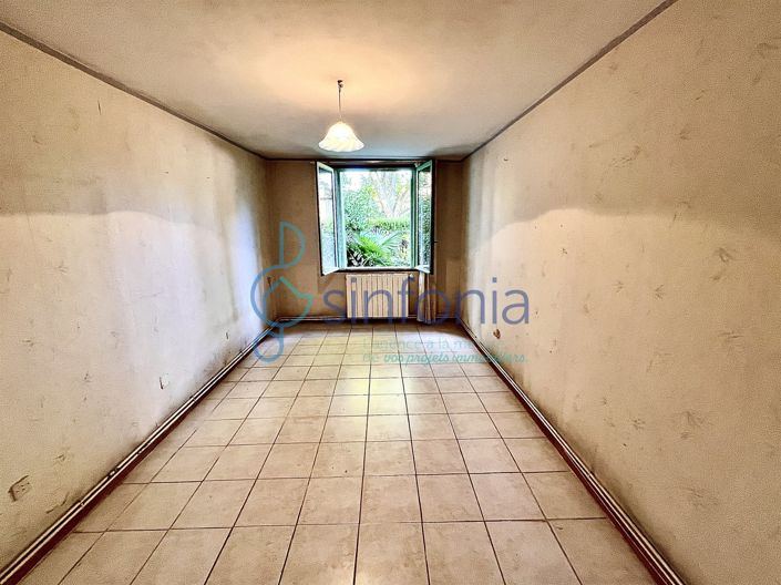 Image No.17-5 Bed House for sale