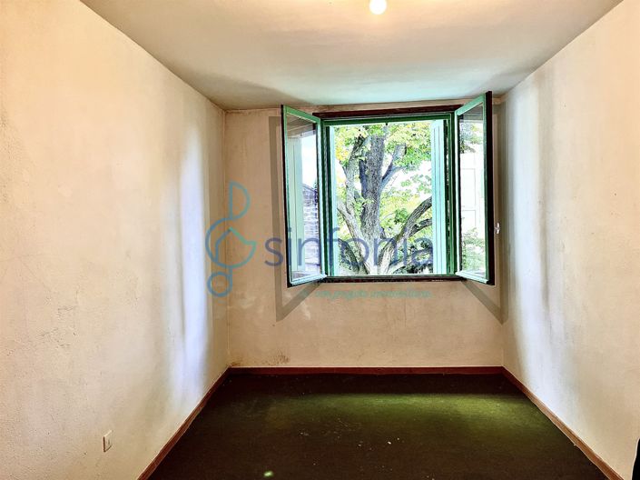 Image No.21-5 Bed House for sale