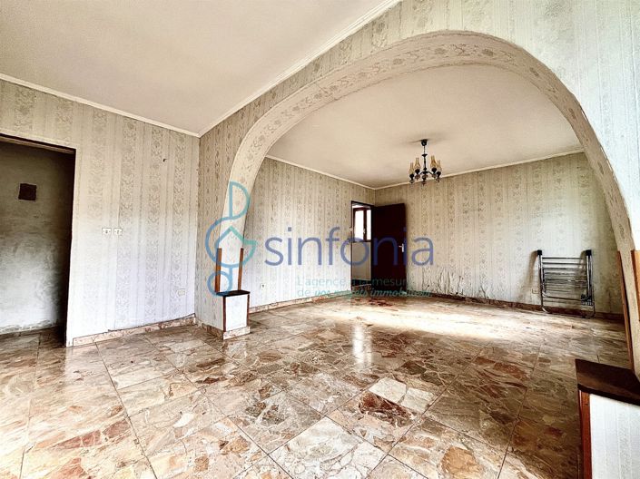 Image No.5-5 Bed House for sale