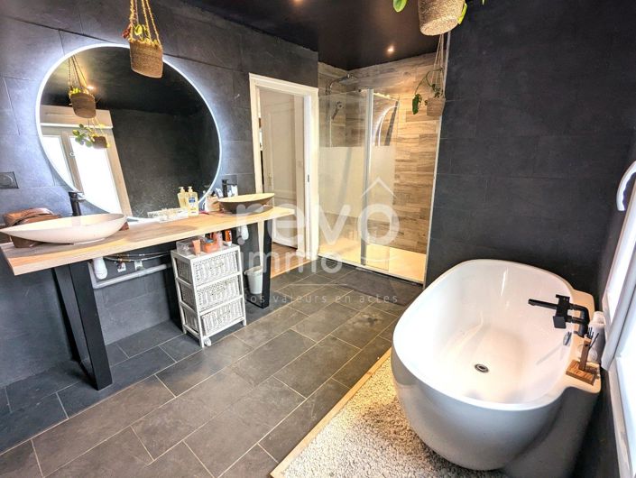 Image No.5-2 Bed House for sale