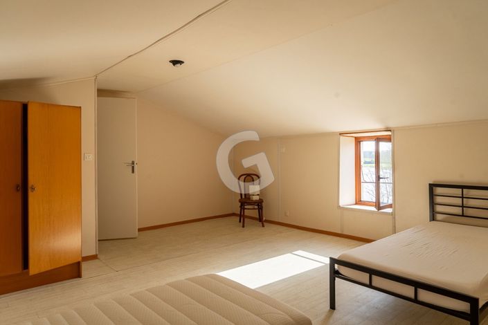 Image No.15-6 Bed House for sale