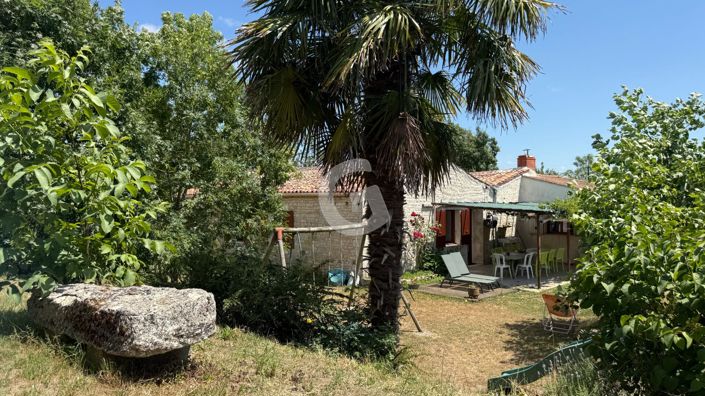 Image No.2-6 Bed House for sale