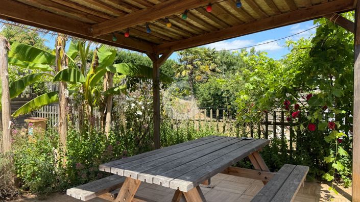 Image No.4-6 Bed House for sale