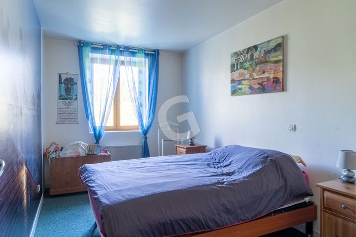 Image No.9-6 Bed House for sale