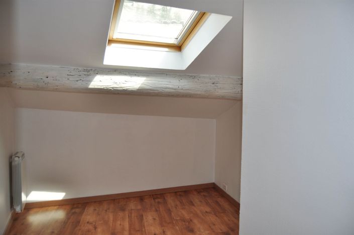 Image No.10-3 Bed Apartment for sale