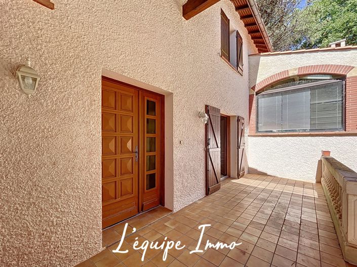 Image No.19-6 Bed House for sale