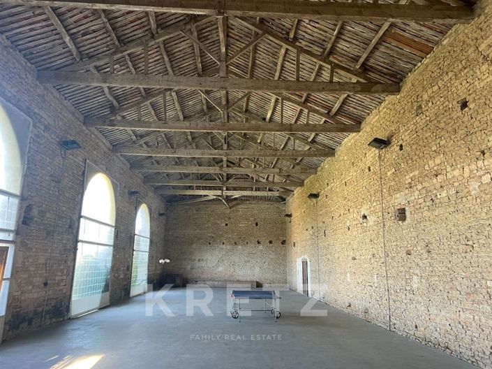 Image No.5-20 Bed House for sale