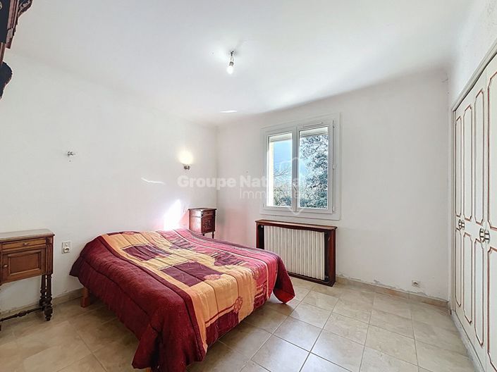 Image No.12-6 Bed House for sale