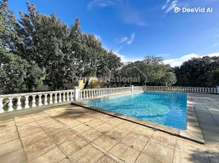 Image No.2-6 Bed House for sale