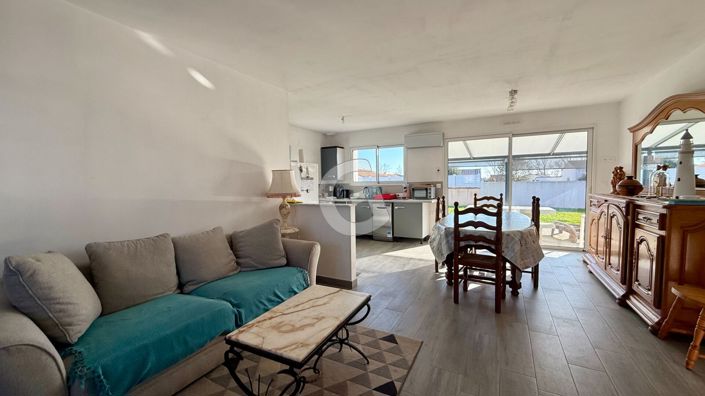 Image No.4-2 Bed House for sale