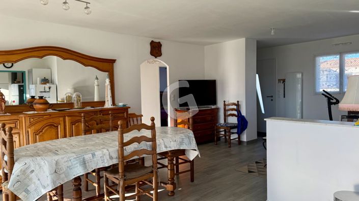 Image No.7-2 Bed House for sale