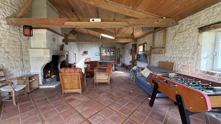 Image No.8-6 Bed House for sale