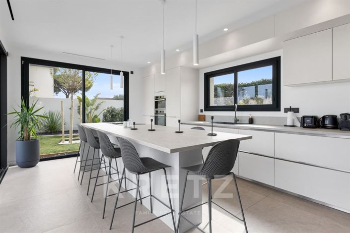 Image No.5-Maison de 5 chambres à vendre à Sainte-Maxime