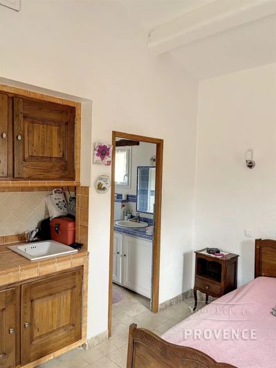 Image No.18-4 Bed House for sale