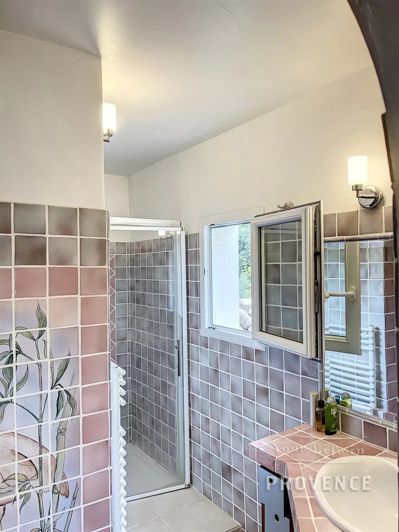 Image No.24-4 Bed House for sale