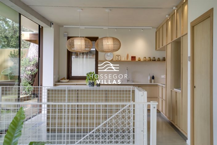 Image No.7-4 Bed House for sale