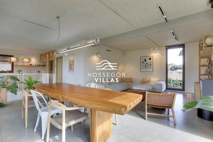 Image No.8-4 Bed House for sale