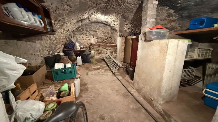 Image No.8-1 Bed House for sale
