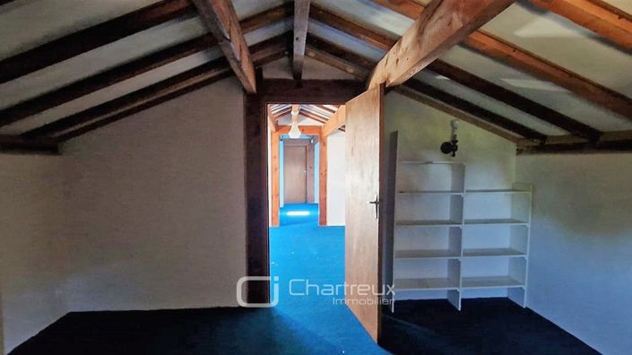 Image No.17-6 Bed House for sale