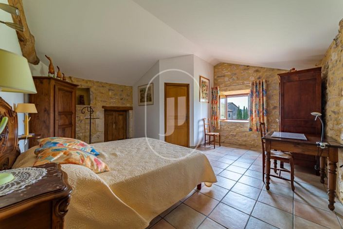 Image No.11-4 Bed House for sale