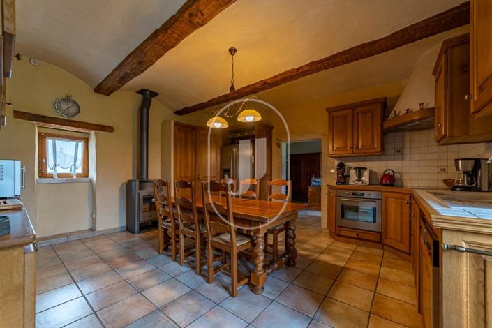 Image No.6-4 Bed House for sale