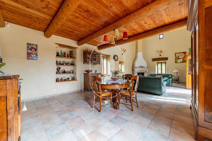 Image No.8-4 Bed House for sale