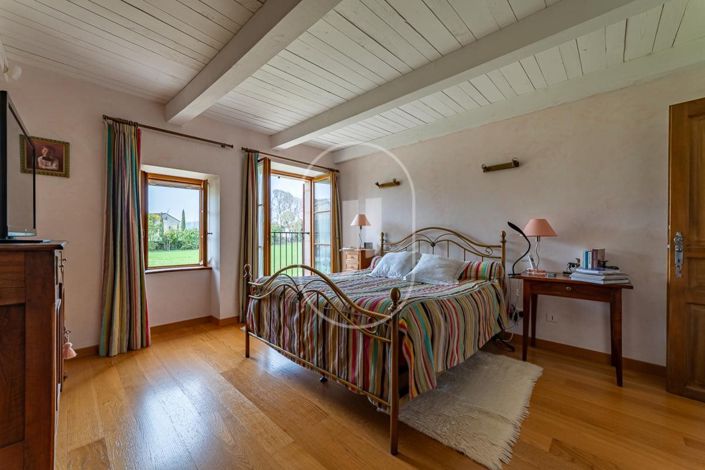 Image No.9-4 Bed House for sale