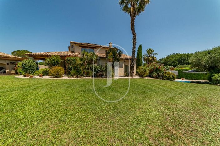 Image No.2-5 Bed House for sale