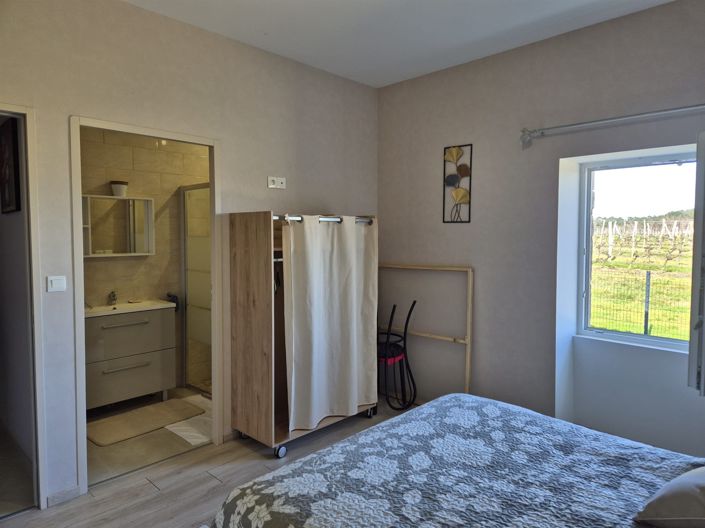 Image No.9-5 Bed House for sale