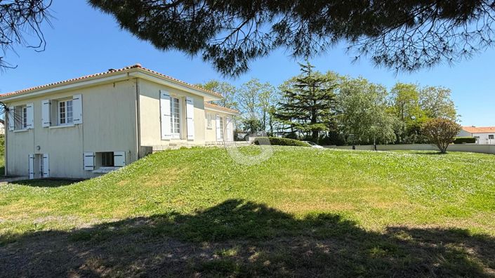 Image No.15-4 Bed House for sale