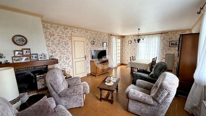 Image No.3-4 Bed House for sale