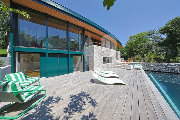 Image No.18-5 Bed Property for sale