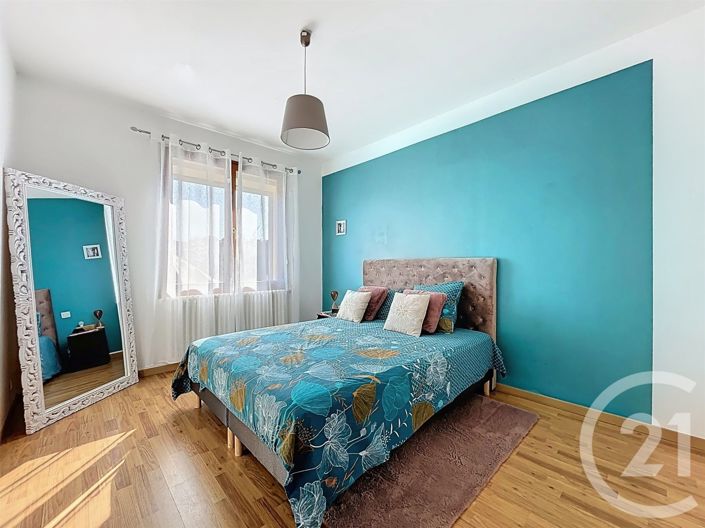 Image No.14-3 Bed Apartment for sale