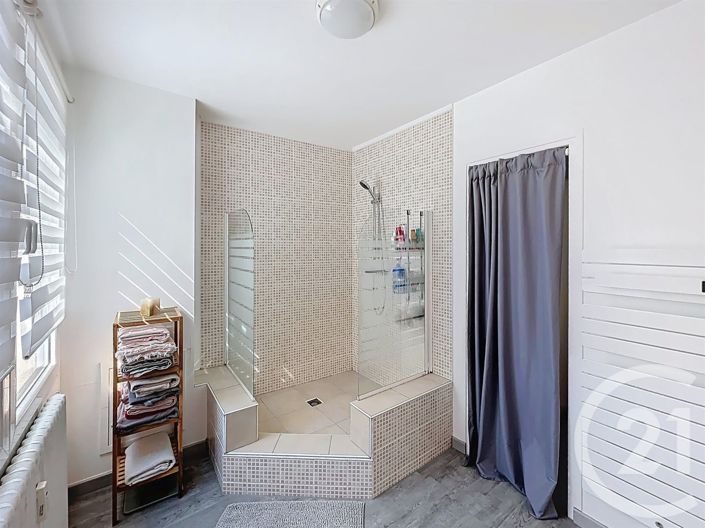 Image No.17-3 Bed Apartment for sale