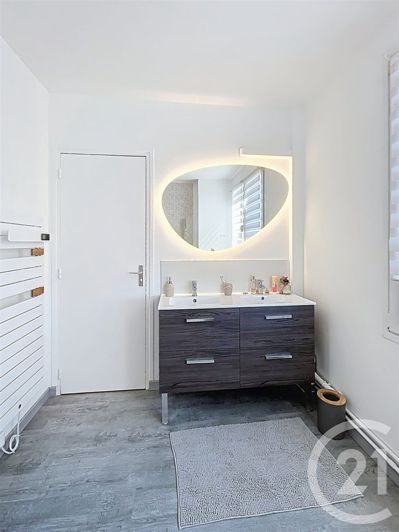 Image No.18-3 Bed Apartment for sale