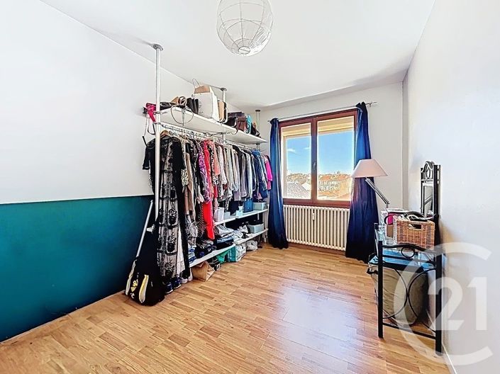 Image No.22-3 Bed Apartment for sale