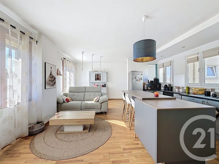 Image No.3-3 Bed Apartment for sale