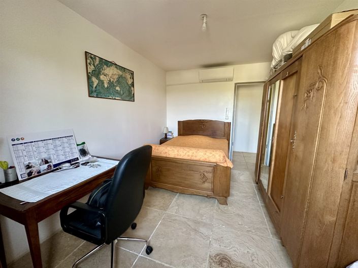 Image No.10-4 Bed House for sale