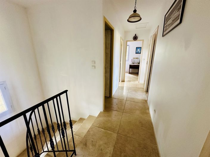 Image No.15-4 Bed House for sale
