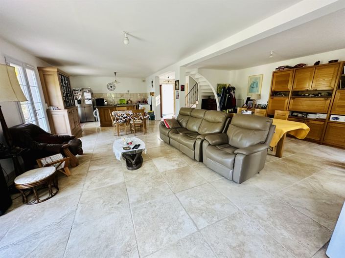 Image No.6-4 Bed House for sale