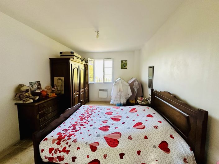 Image No.9-4 Bed House for sale
