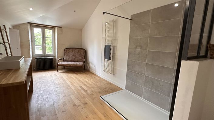 Image No.19-7 Bed House for sale