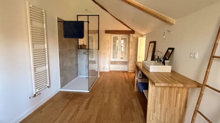 Image No.23-7 Bed House for sale