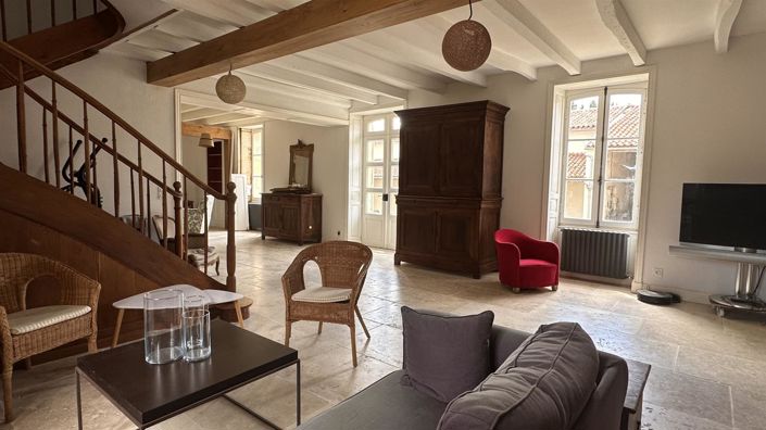 Image No.7-7 Bed House for sale